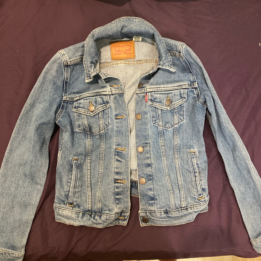 Women’s Levis Jean Jacket
